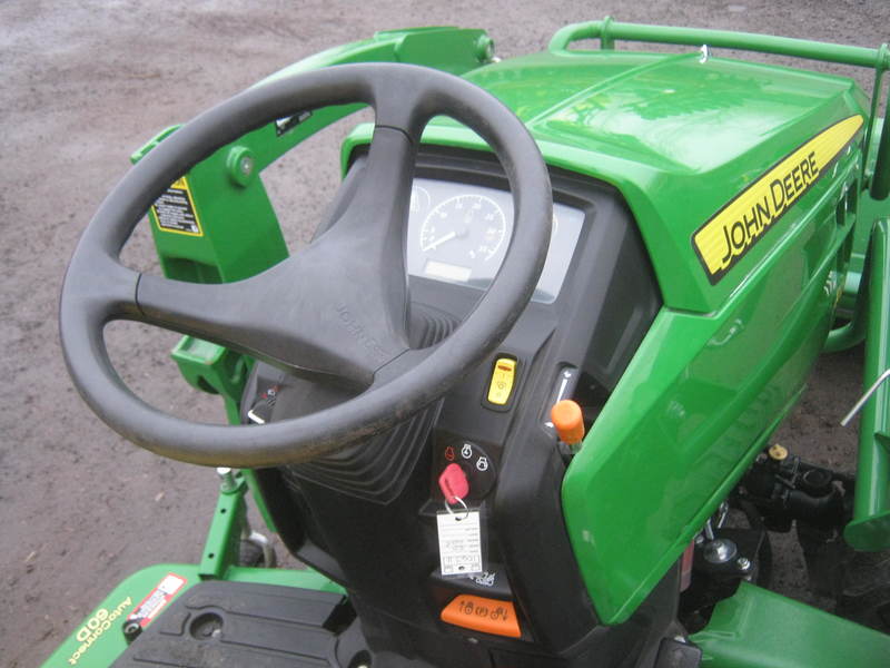 Tractors - Compact  John Deere 1025R Tractor  Photo